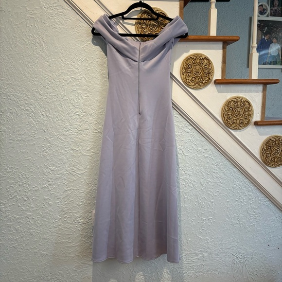 Off the Shoulder Dress - Picture 4 of 6